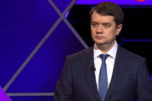 Разумков прокомментировал, что именно должен был бы немедленно сделать украинский парламент
