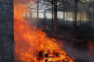 У Рубіжному рашистські окупанти обстріляли школу та будинок, у підвалі якого можуть ховатися діти – ДСНС 