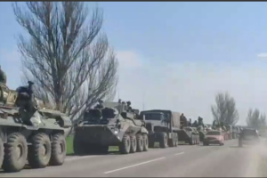 З боку Ростова на Донбас суне велика колона російської військової техніки – CNN