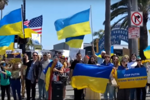 В Лос-Анджелесе украинцы вышли на акцию, чтобы поблагодарить за ленд-лиз и поддержку американцев – включение