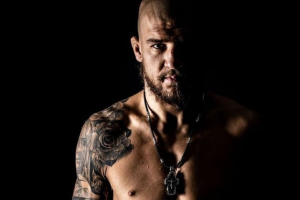 Ярослав Амосов переміг Альвареса задушливим прийомом на турнірі UFC 328