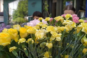 Благотворительно-цветочный фронт: как флористка из Ровно помогает ВСУ