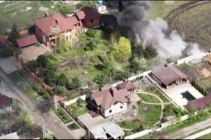 рашисти не втекли: як ракети ЗСУ танки окупантів наздогнали – історичне відео