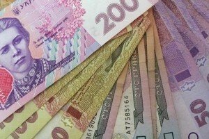 Реальна зарплата в Україні зменшилася майже на 13% - Держстат