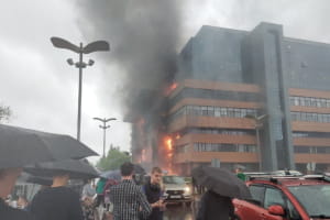 У москві спалахнула пожежа у бізнес-центрі: усередині можуть перебувати люди – відео
