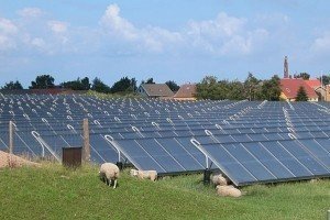 Уряд обіцяє заохочувати інвестиції у відновлювану енергетику України