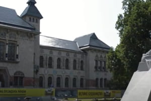 Помогает отвлекаться от новостей о ракетных обстрелах: как проходят экскурсии для переселенцев в Полтаве – сюжет