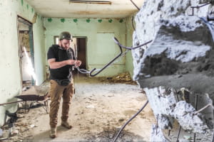 "Міста зникають повністю. Іноді за добу": оператор "5 каналу" про жахи війни на передовій – по той бік камери