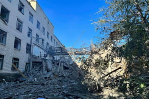 У Краматорську рашисти зруйнували будівлю психіатричної лікарні – відео
