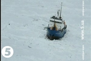 Судно «Академік Шокальський» зустріне Новий рік серед криги