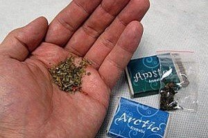 В Україні курильні суміші прирівняли до наркотиків