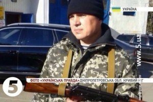 У Кривому Розі біля окружкому відкрили стрілянину з автоматичної зброї