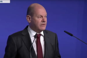 росія не має виграти війну на полі бою в Україні – заява Шольца