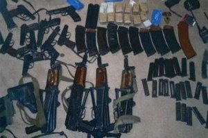 У затриманих у центрі столиці злочинців СБУ вилучила великий арсенал зброї