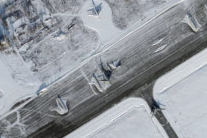 У мережі опублікували супутникові знімки російської авіабази Енгельс після вибухів