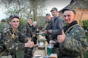 Буковинські прикордонники, лісники і волонтери зібрали допомогу для бійців АТО