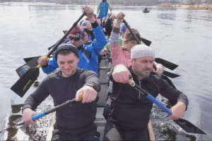 Гребля – полезный спорт: жителей Черкасс приглашают бесплатно выйти на Днепр на лодках – сюжет