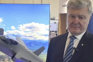 F-16 – це найближче майбутнє, трохи далі – F-35: про що Порошенко говорив в Афінах із виробниками зброї