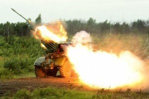 Маріуполь обстрілюють з "Градів"
