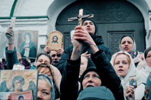 Нема влади на них: віряни та ченці не пустили комісію Мінкульту до Лаври &ndash; "Незламна країна"