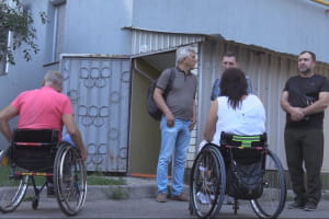 Недоступное укрытие: в Черкассах люди с инвалидностью не могут попасть в убежище – что говорят чиновники