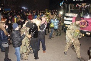 До Миколаєва із зони АТО повернулась перша ротація морських піхотинців