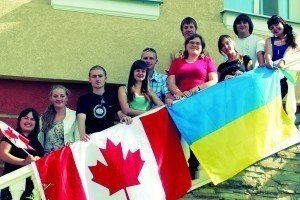 Конгрес Українців Канади передав пораненим в зоні АТО бійцям електронні книжки
