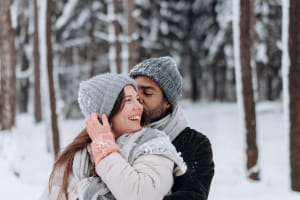 Як довершити свій святковий образ зимовою курткою: поради та стильні рішення