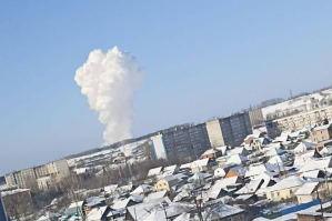 На російському Алтаї злетів у повітря оборонний завод, а в Бєлгороді падають невідомі ракети