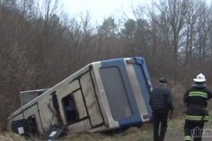 На Львівщині перекинувся автобус - постраждала пасажирка