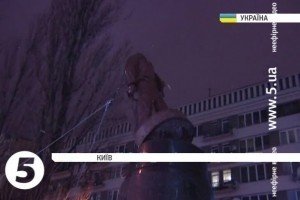 В цей час рік тому в Україні почався "Ленінопад"