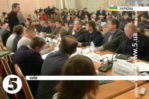 Міліціонери, які можуть бути причетними до розстрілів майданівців, досі на посадах - родичі загиблих