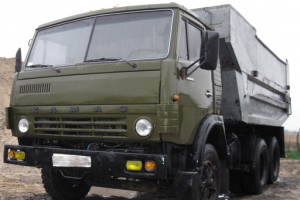 На Луганщині прикордонники зупинили два КамАЗи, які без дозволу перевозили міндобрива на понад 460 тис. грн