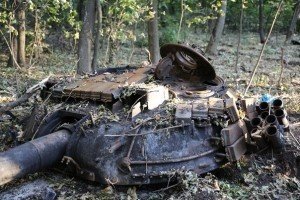 Під Маріуполем на міні підірвалися два танки бойовиків "ДНР"