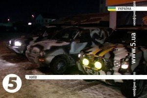 Бізнесмени з Києва передали бійцям АТО 22 позашляховики