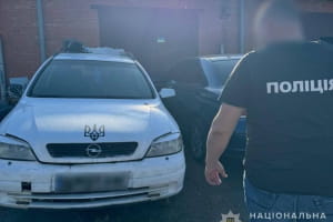 Продав гуманітарні авто ЗСУ на 35 млн грн: у Полтаві затримали керівника благодійної організації