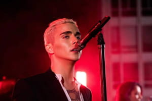 Співак MELOVIN 