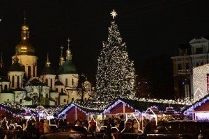 У Києві засяяла головна новорічна ялинка України