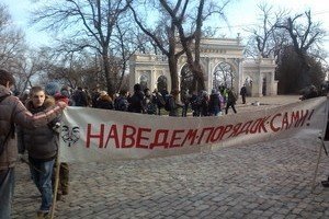 Одесити знесли парковку у прибережній зоні