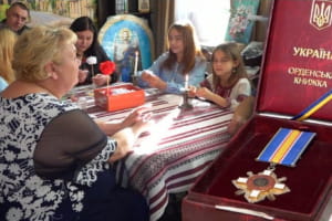 В Черкасской области семья, после смерти сыновей, взяла опеку над тремя девочками