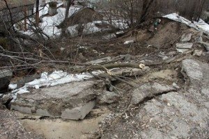На Вінниччині двоє людей загинуло внаслідок зсуву