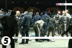 У США поліцейський застрелив 18-річного афроамериканця