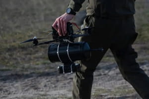 Незабаром в ЗСУ: Міноборони протестувало FPV-дрони, керовані через оптоволокно – ФОТОрепортаж