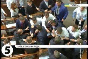 В Раді побилися Ляшко і Шуфрич