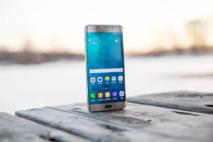 Чому смартфони Samsung залишаються лідерами у світі технологій?