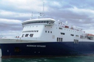 Біля берегів Греції горить пором з більш ніж 400 пасажирами на борту