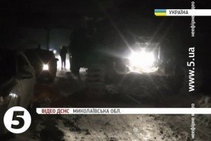 На Миколаївщині у заметах опинилось до 2-х тис. автівок – більше 800 уже витягли