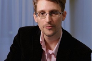 Сноуден хоче укласти угоду з владою і повернутися до США - New York Times