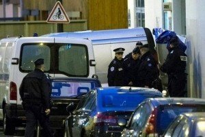 Теракт у Парижі: французька поліція затримала сім підозрюваних