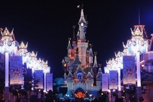 В паризькому Діснейленді туристка погрожувала себе підірвати